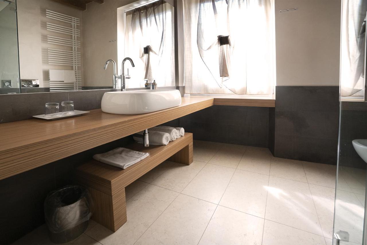 Il Borgo - 1711 Luxury Guest House Arlate Esterno foto