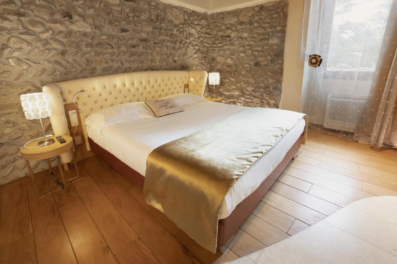 Il Borgo - 1711 Luxury Guest House Arlate Esterno foto