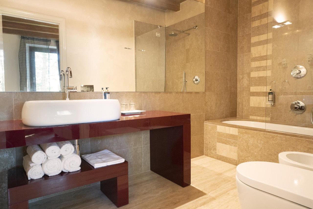 Il Borgo - 1711 Luxury Guest House Arlate Esterno foto