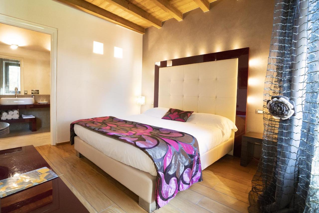 Il Borgo - 1711 Luxury Guest House Arlate Esterno foto