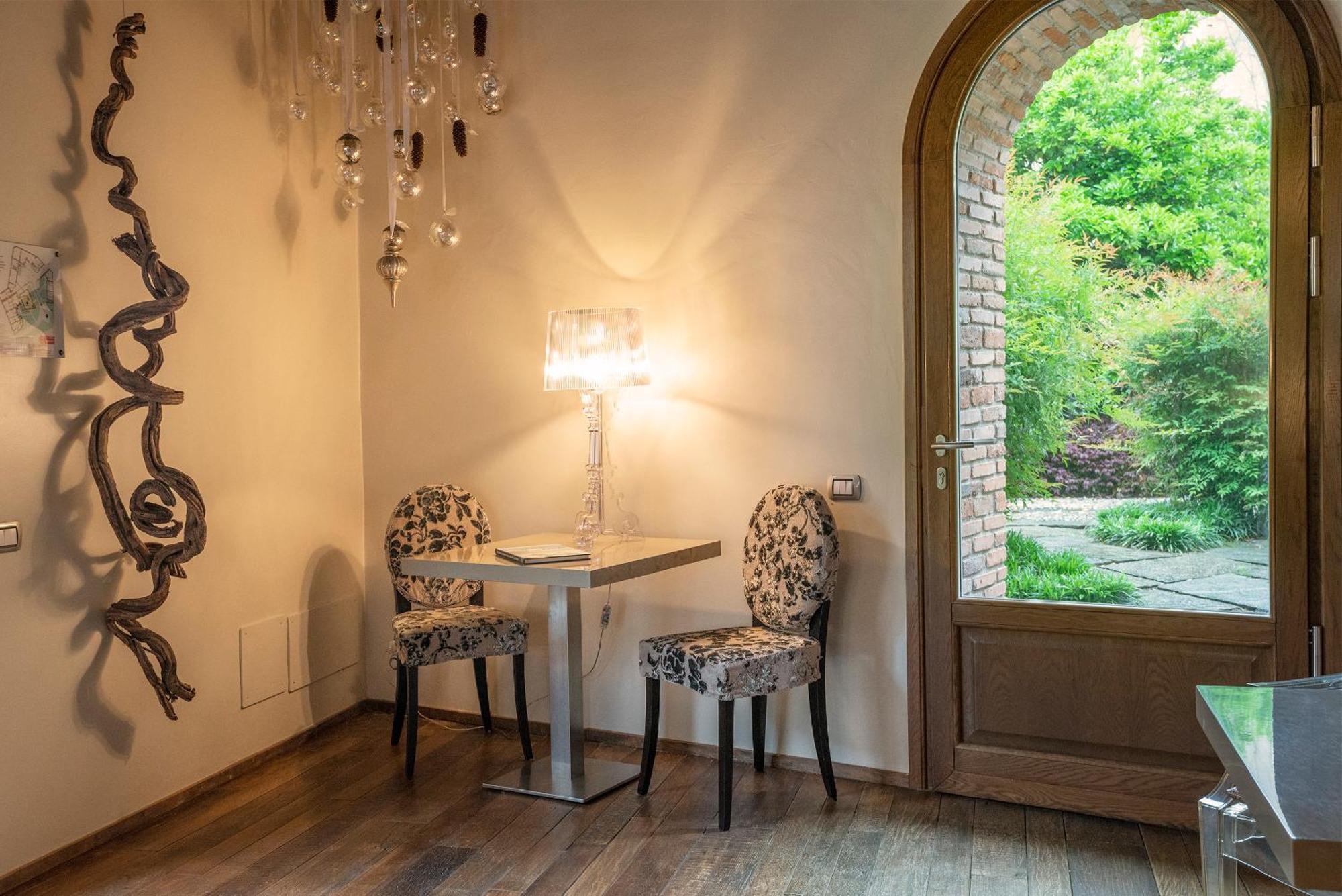 Il Borgo - 1711 Luxury Guest House Arlate Esterno foto