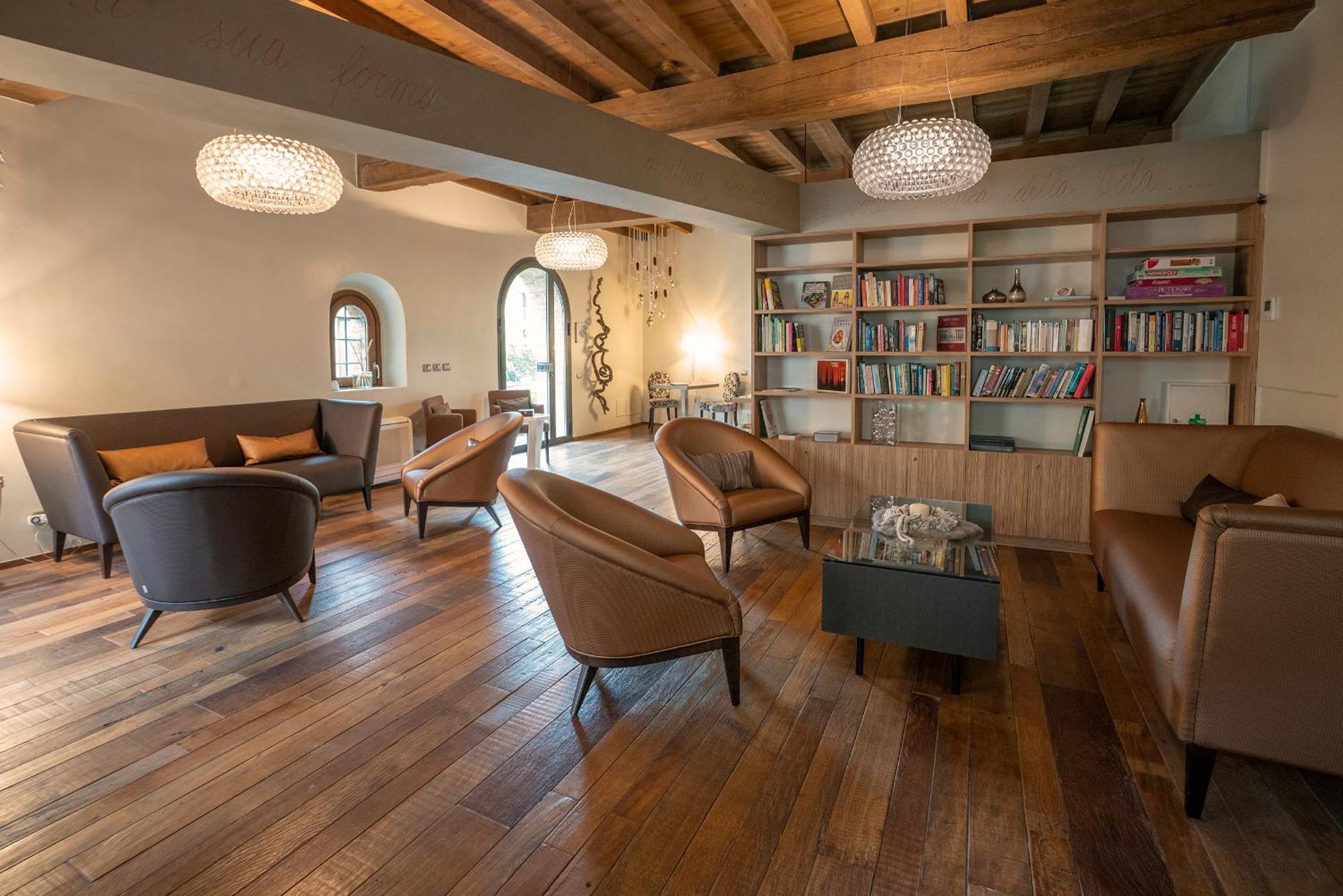 Il Borgo - 1711 Luxury Guest House Arlate Esterno foto