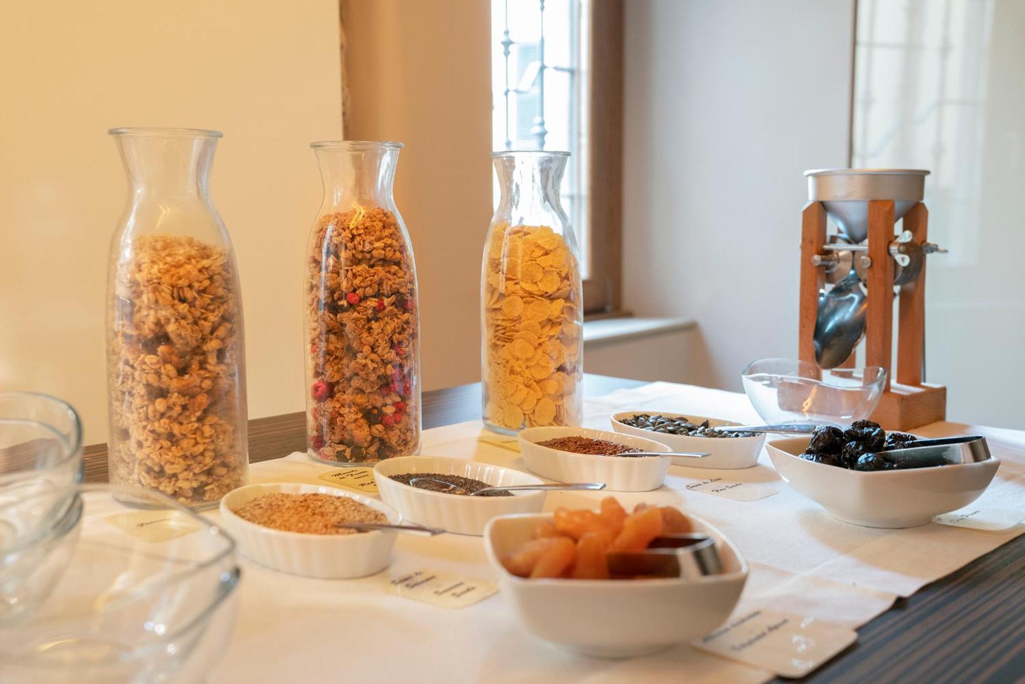 Il Borgo - 1711 Luxury Guest House Arlate Esterno foto